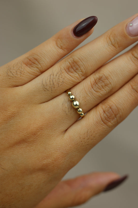 Anillo con bolitas #550