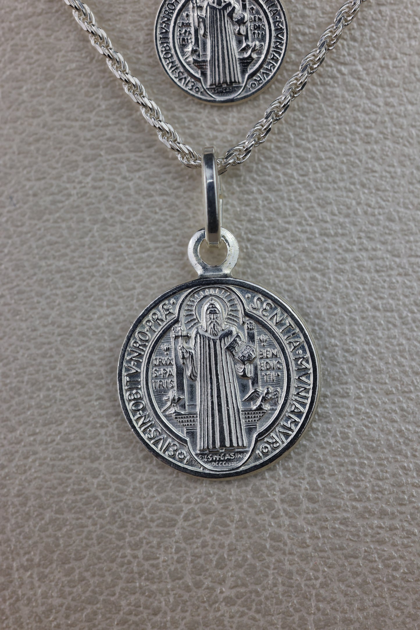 Medalla de San Benito con cadena tejido cordon grande #219|#220|#221