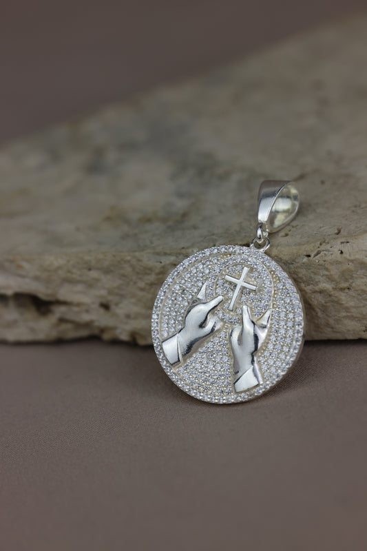 Dije Religioso con circones #179