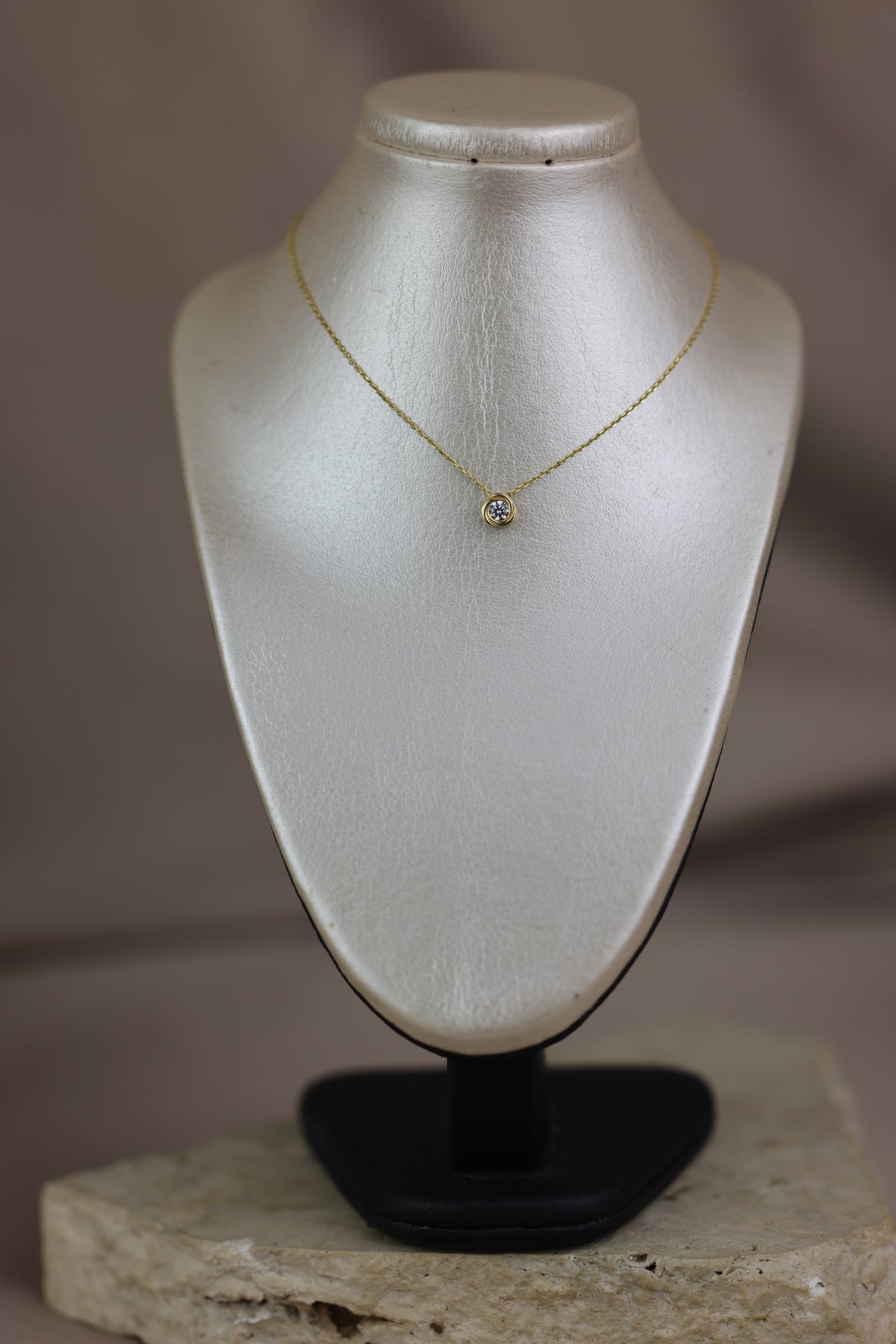 Solitaire pendant necklace #612
