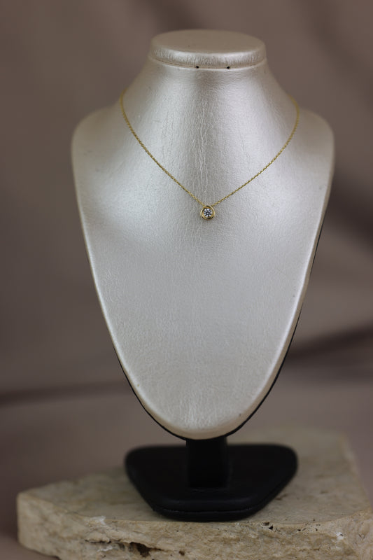 Solitaire pendant necklace #612
