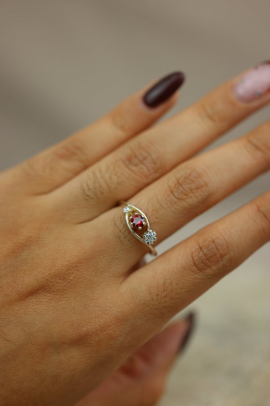 Red flower ring #563