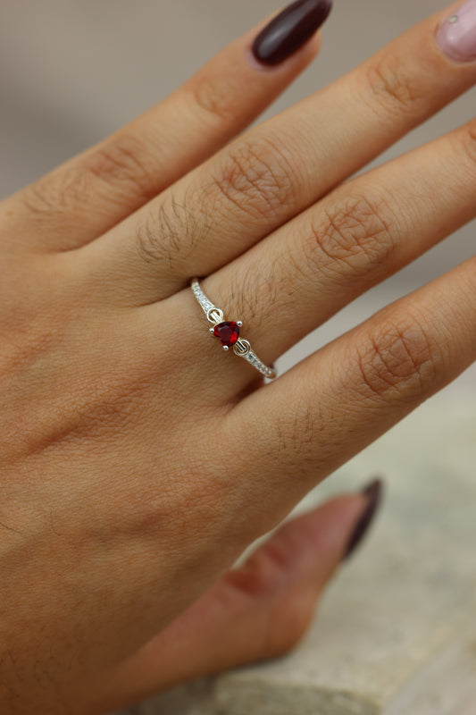 Red heart ring #566