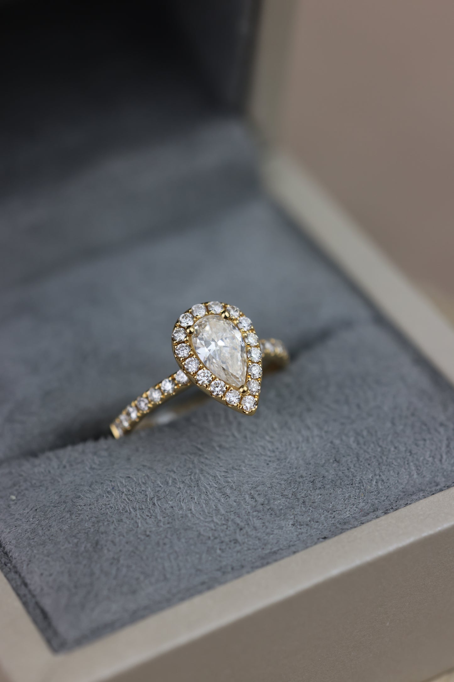Oval cut Diamond o/a #21984