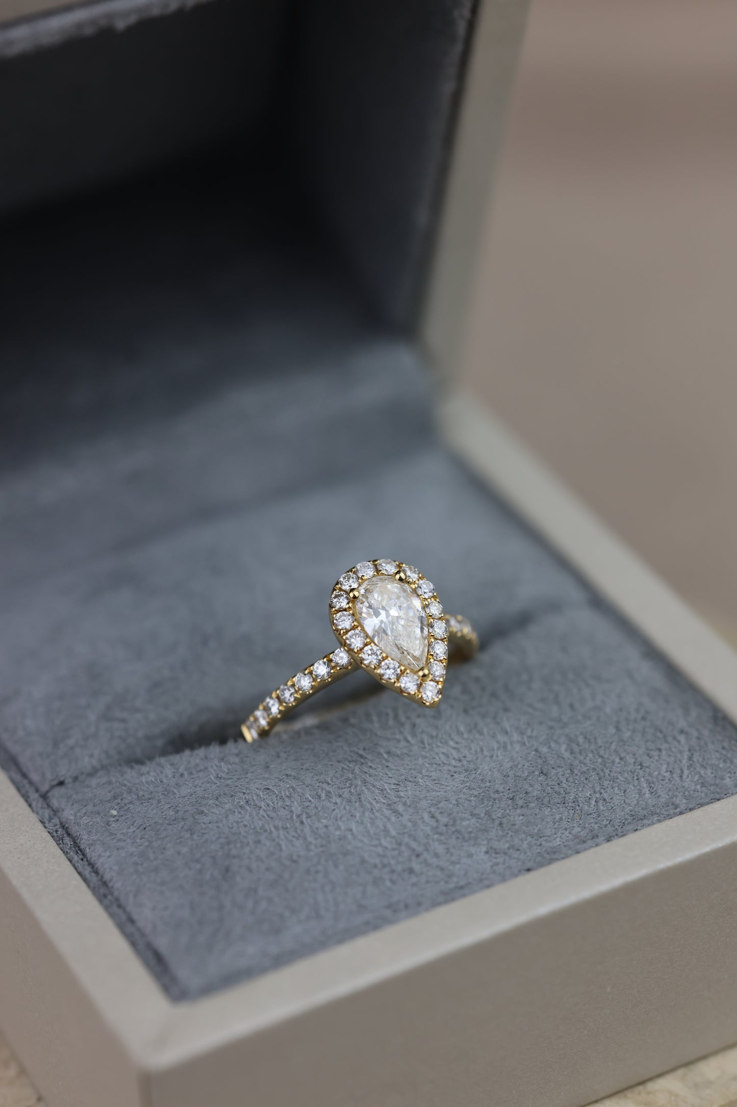 Oval cut Diamond o/a #21984