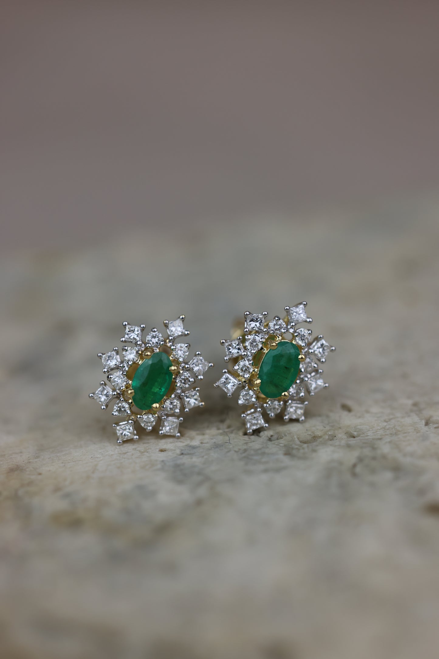 EMERALD EARRING (SNOW) O/A #15014