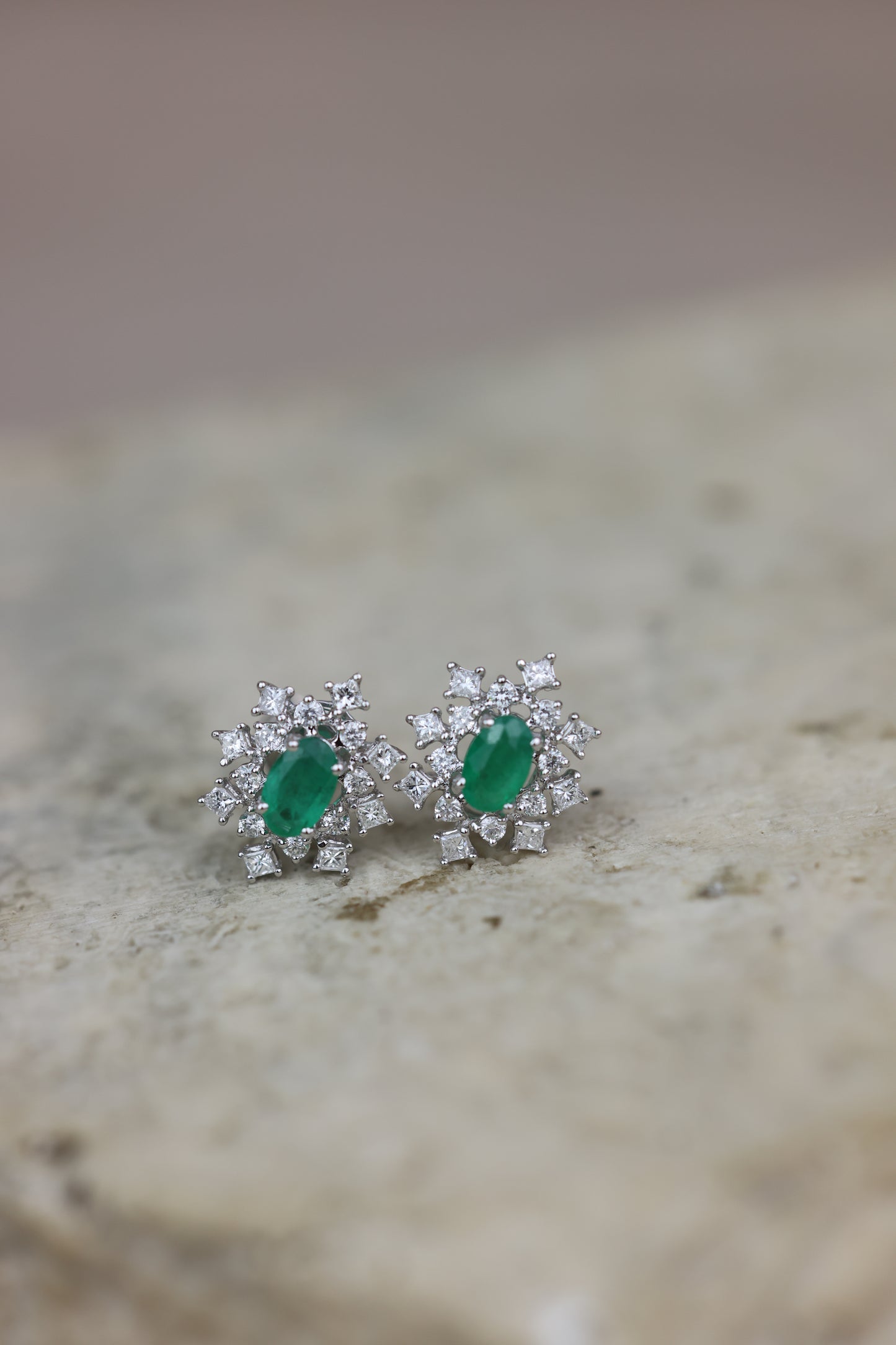 EMERALD EARRING (SNOW) O/B #15013