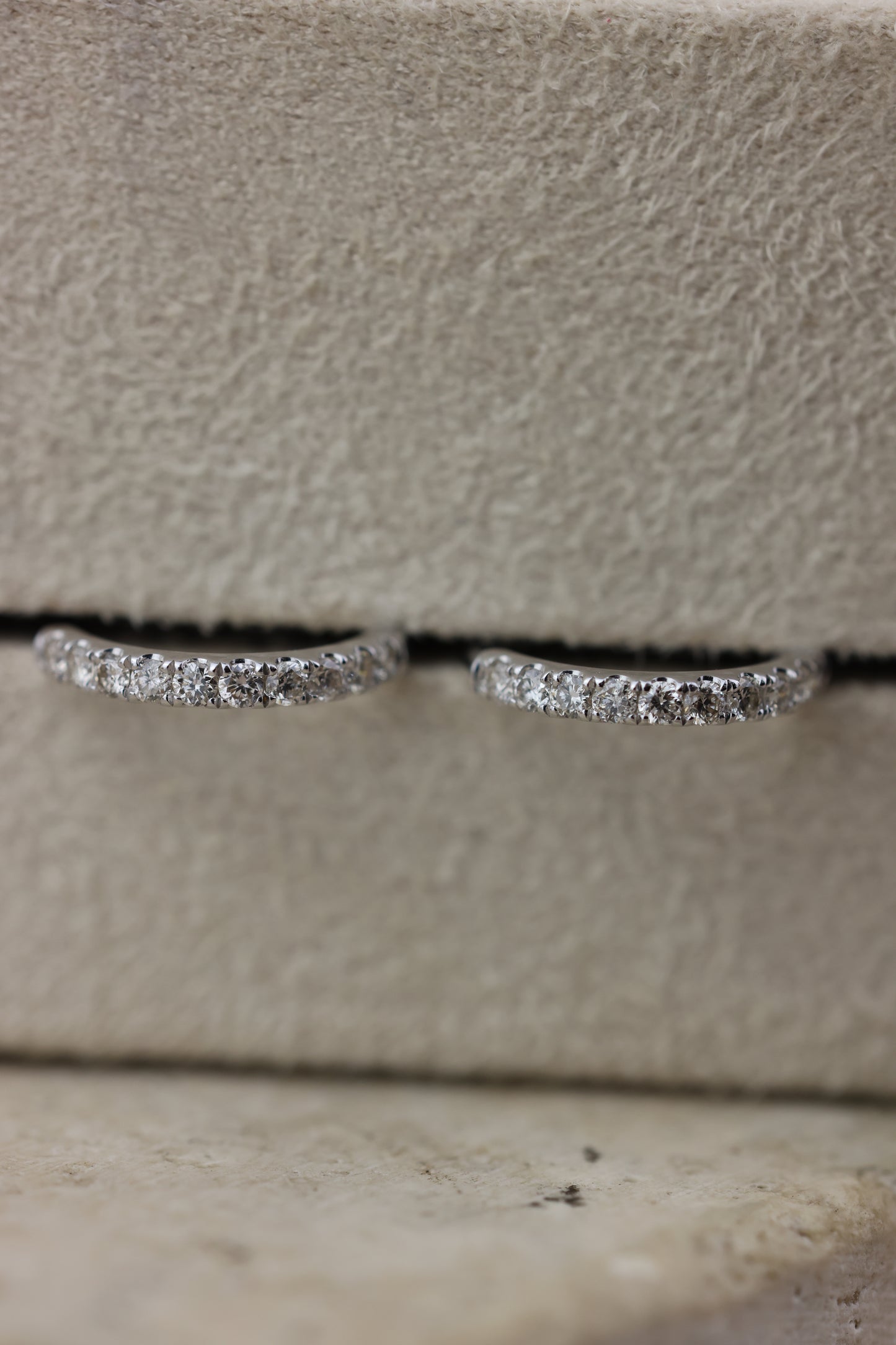 Mini Diamond Earr. Ob #14140