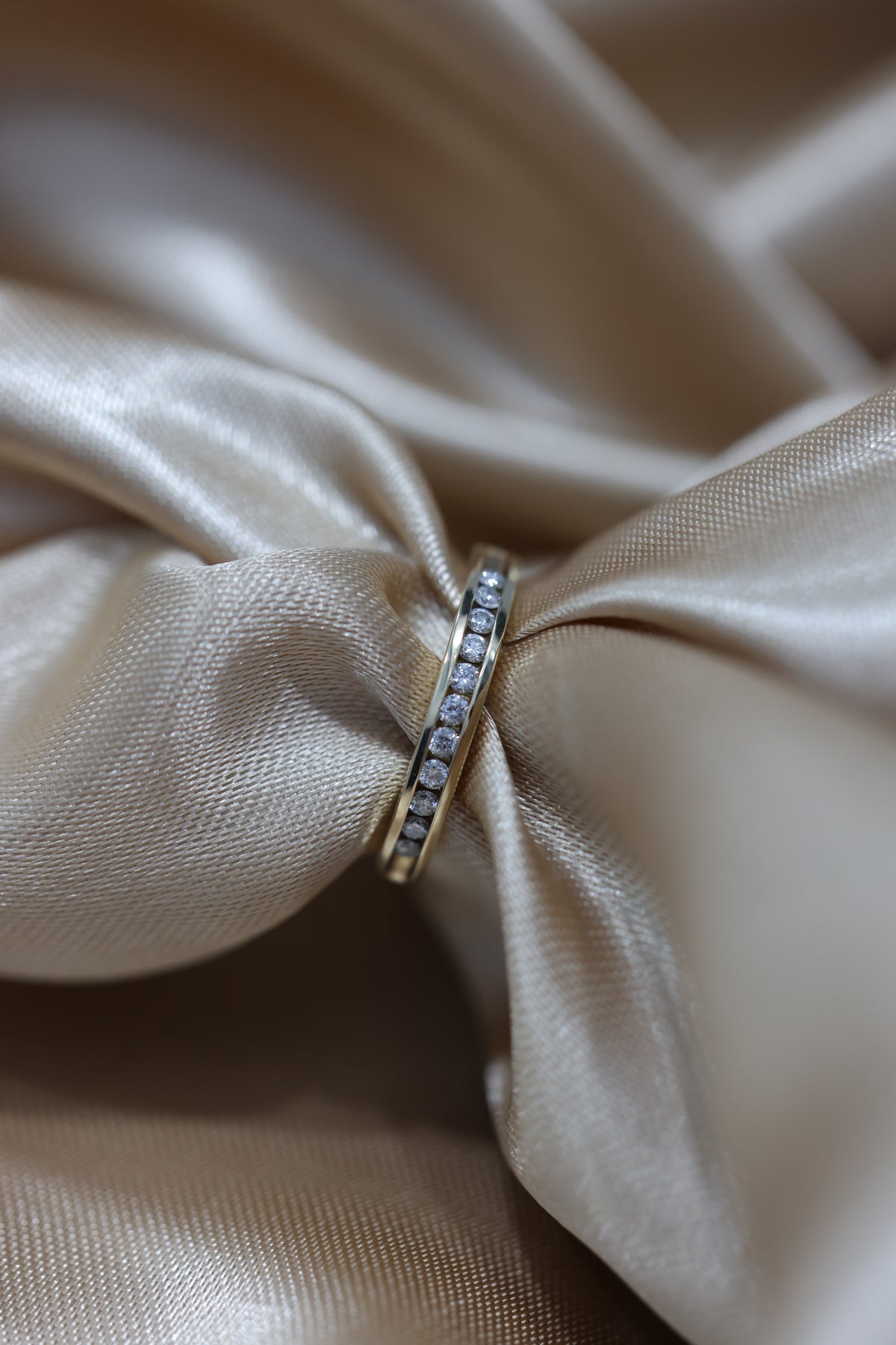 Diamond band