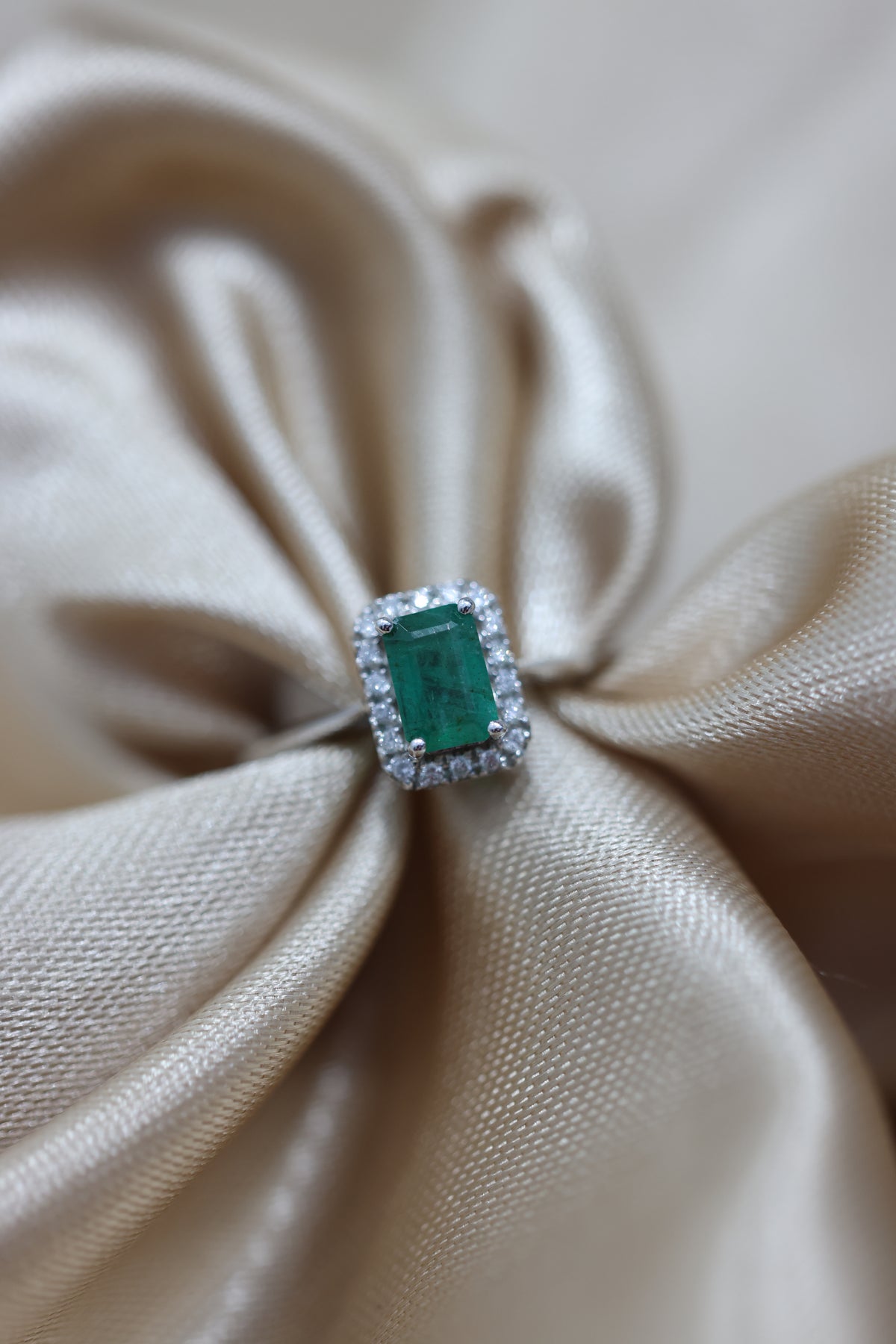 Emerald ring