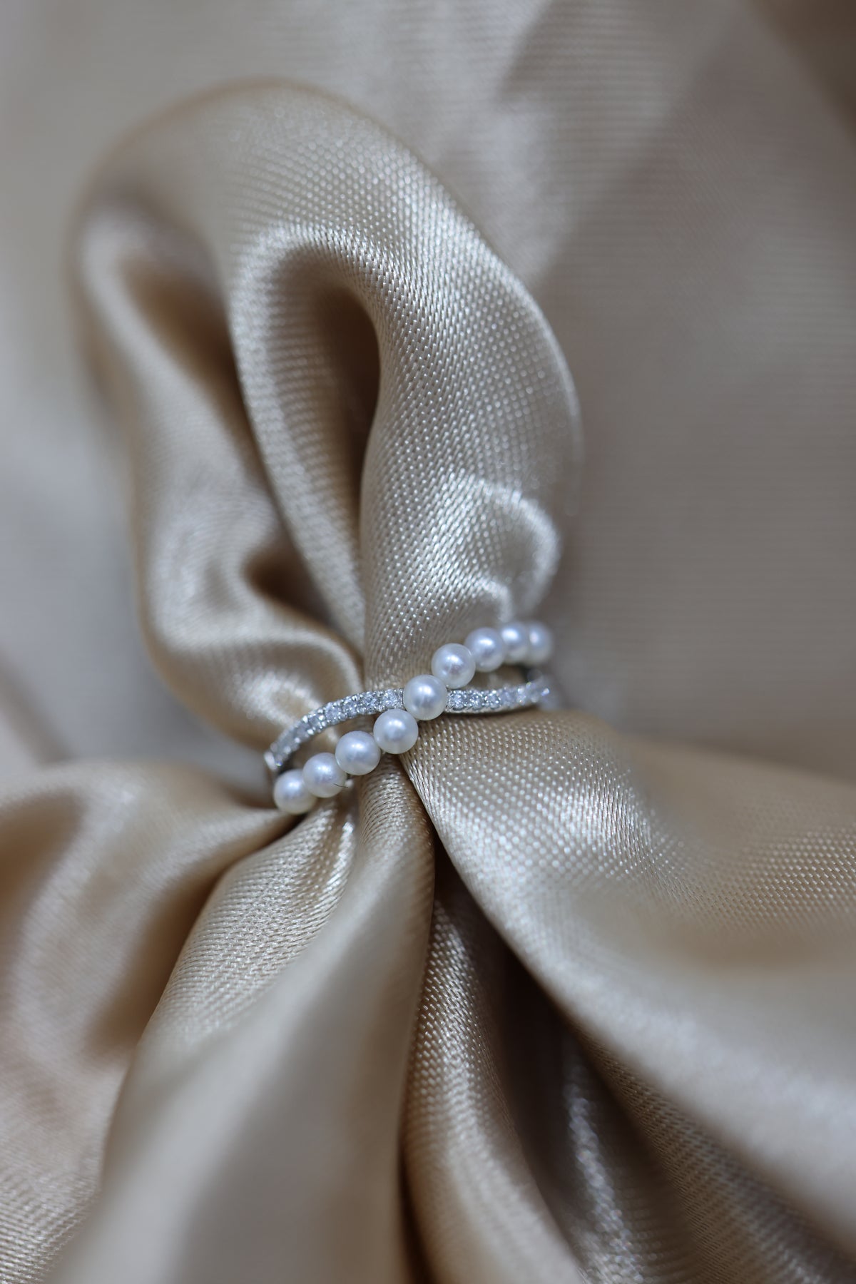 Pearl and diamond ring