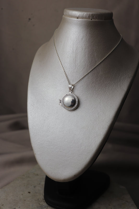 Dije relicario circular con circones personalizable #111