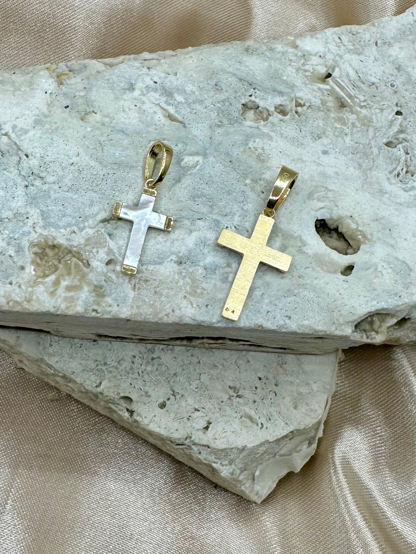 Cruz de nácar - 18k