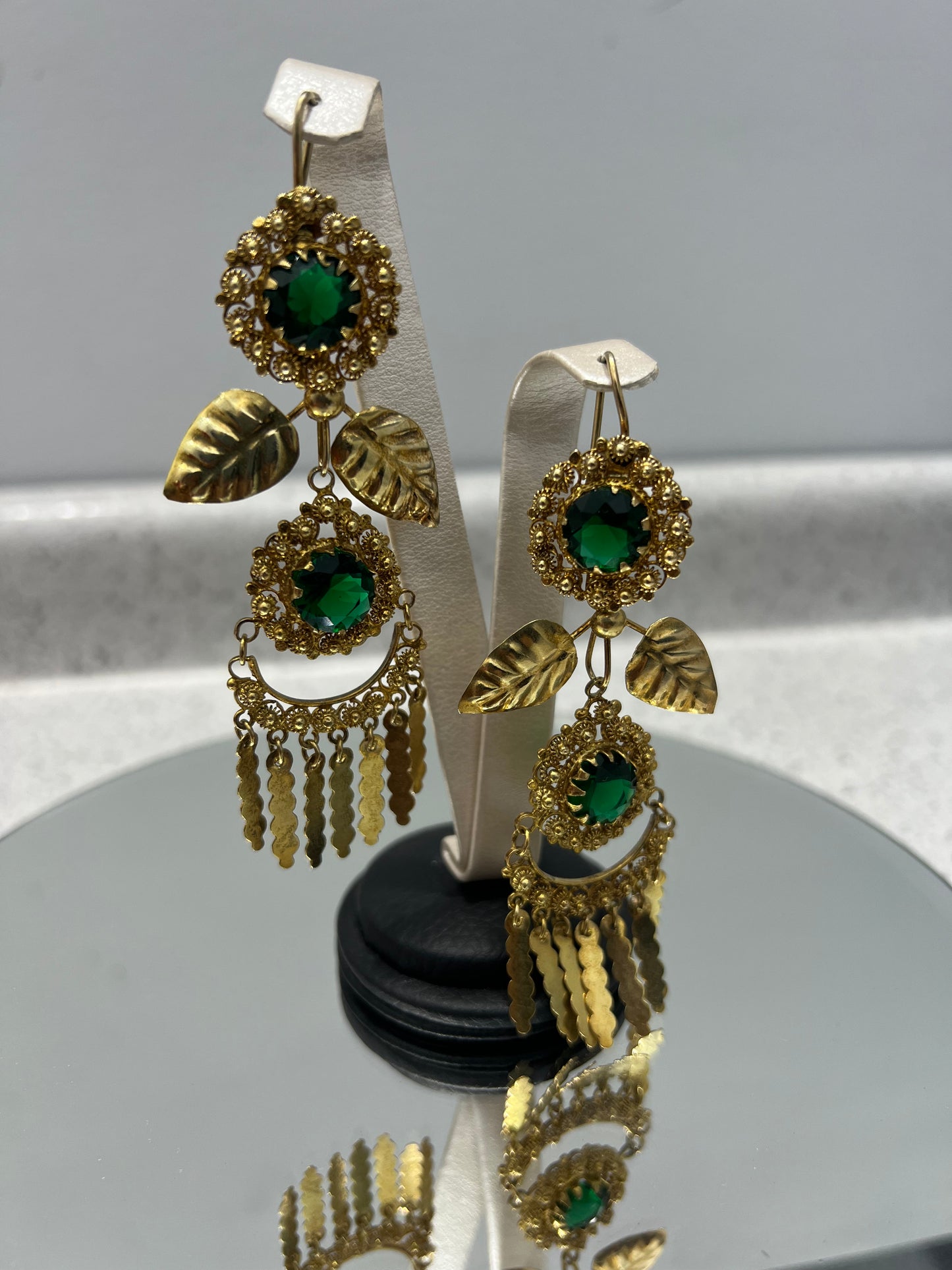Zarcillos con piedras verdes y brillos #pt5