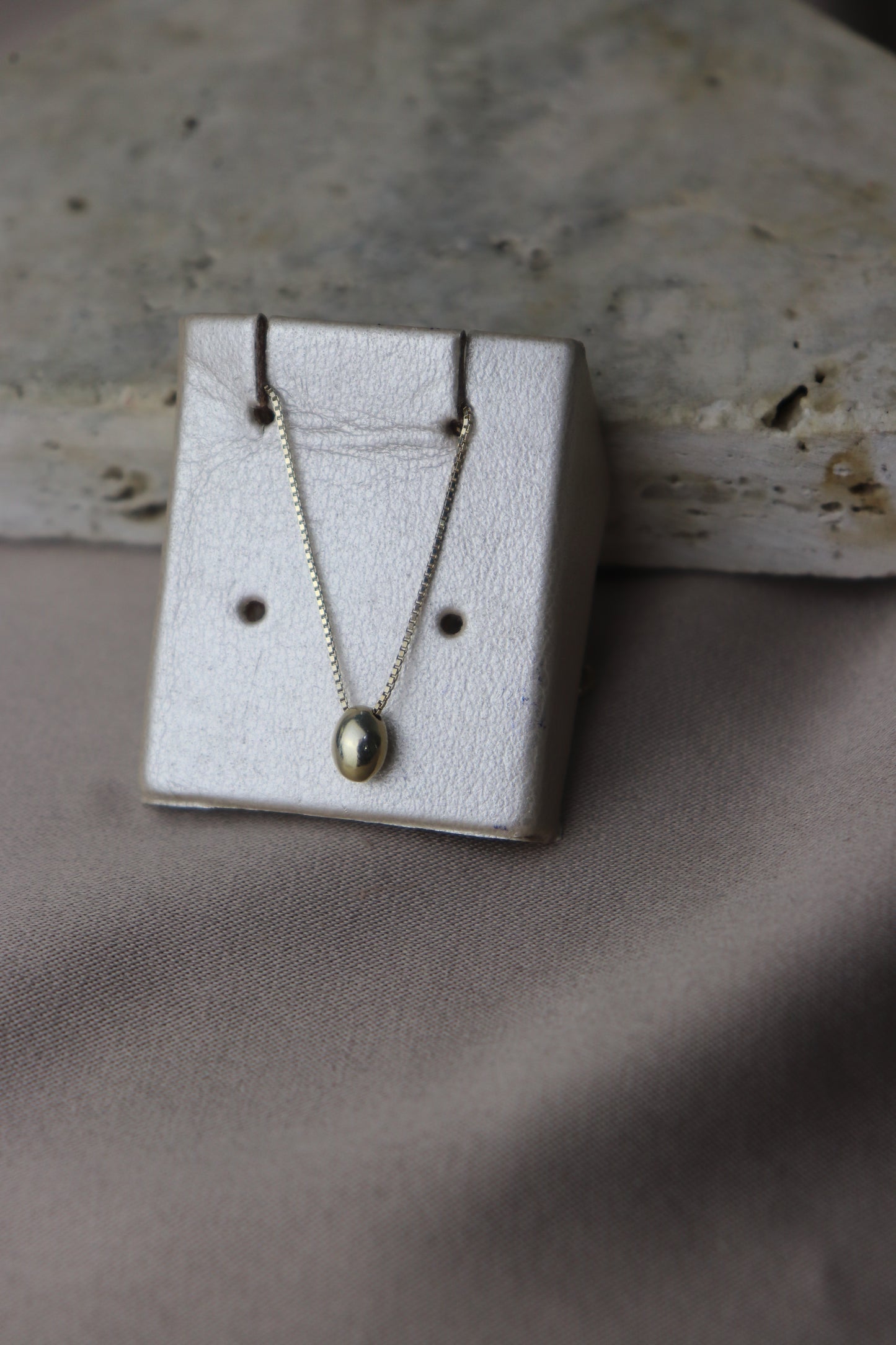 Cadena tejido veneciana con dije ovalado #114