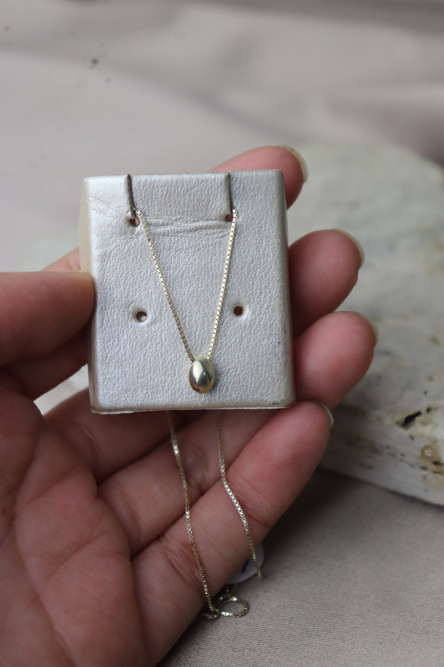 Cadena tejido veneciana con dije ovalado #114