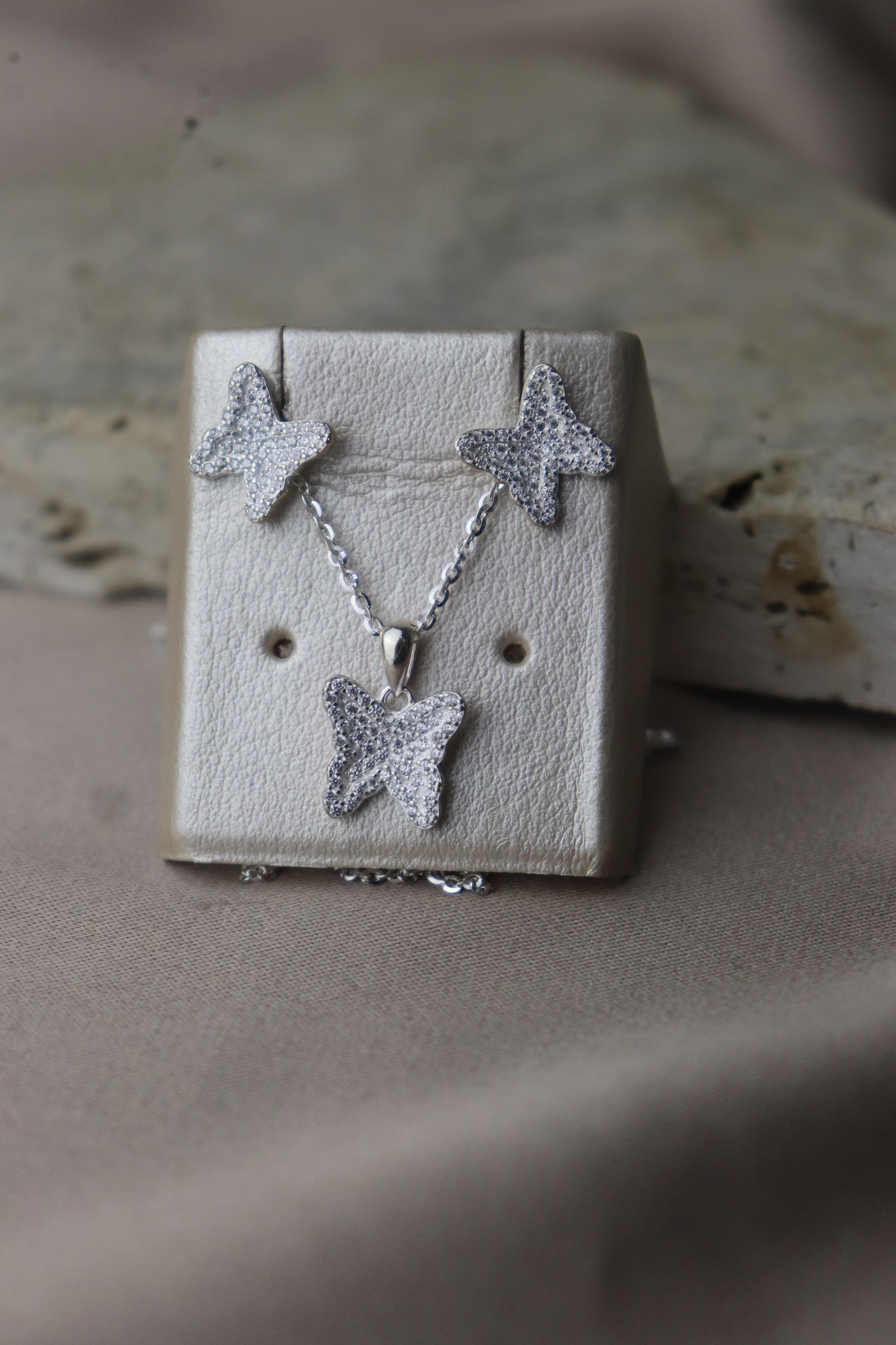 Juego de mariposas con circones #113