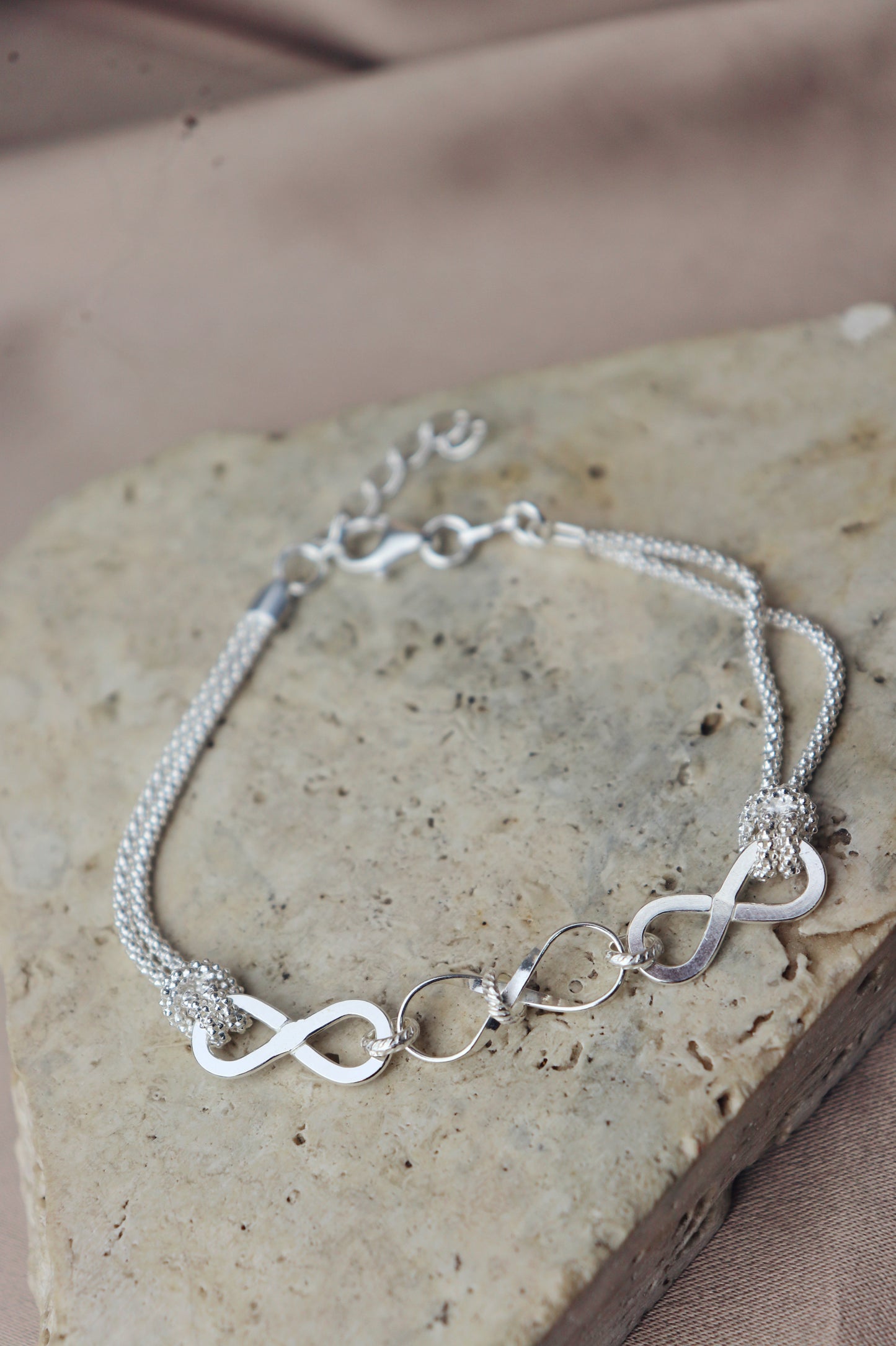 Pulsera de infinitos #133