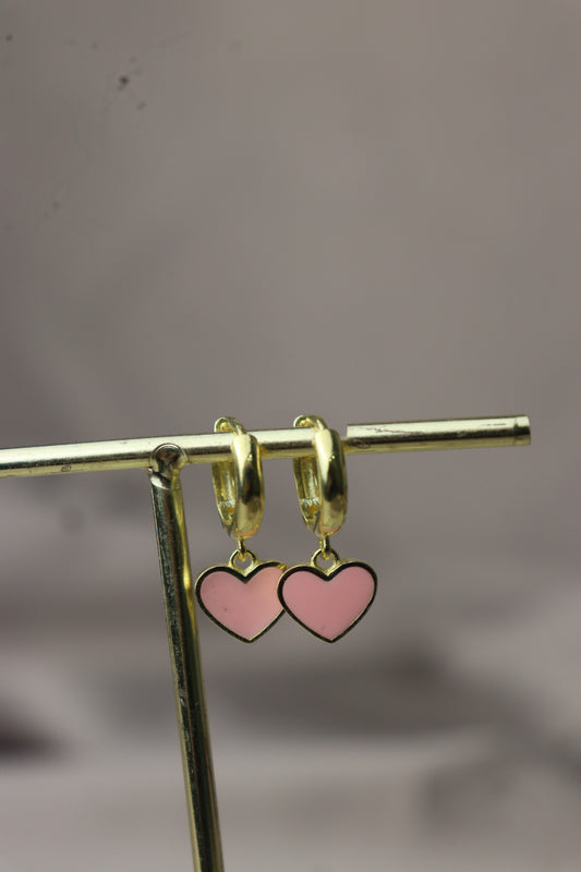 Argollitas con dije de corazoncitos