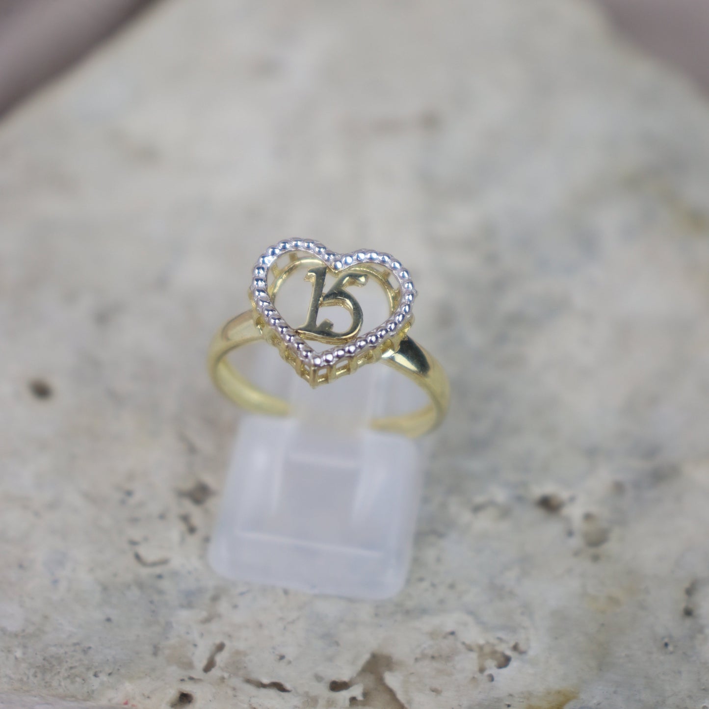 Anillo de 15años corazon 10k #40