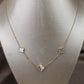 Cadena 3 flores blanca 18k #47