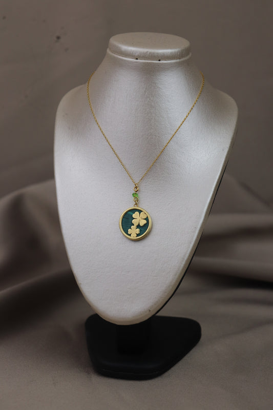 Collar de trebol 10k #68