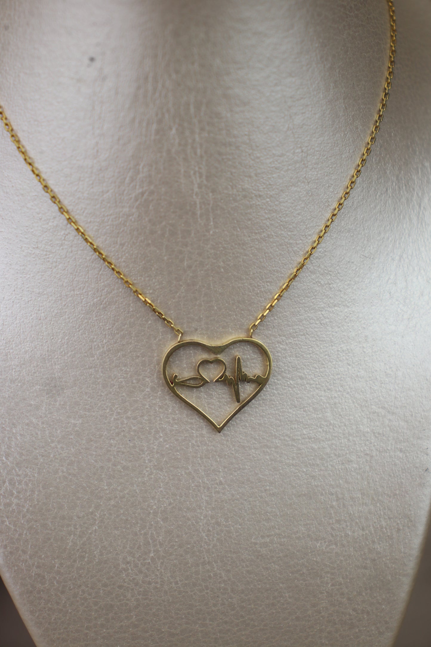 Collar de corazón 10k #69