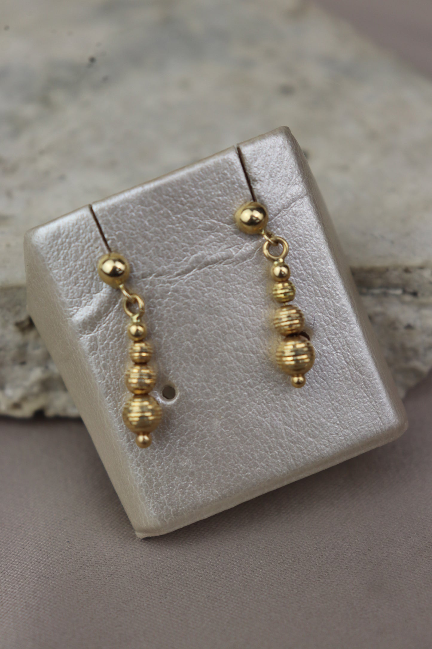 Colgantes de bolitas - 18k #95