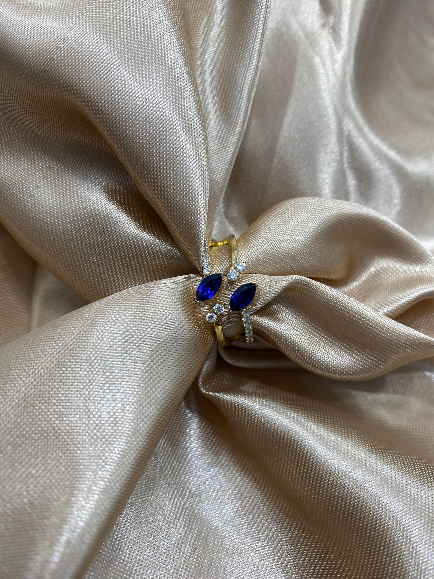 Anillo abierto de zafiro y diamantes #A12