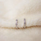 Huggies en oro blanco de 14K con diamantes#01