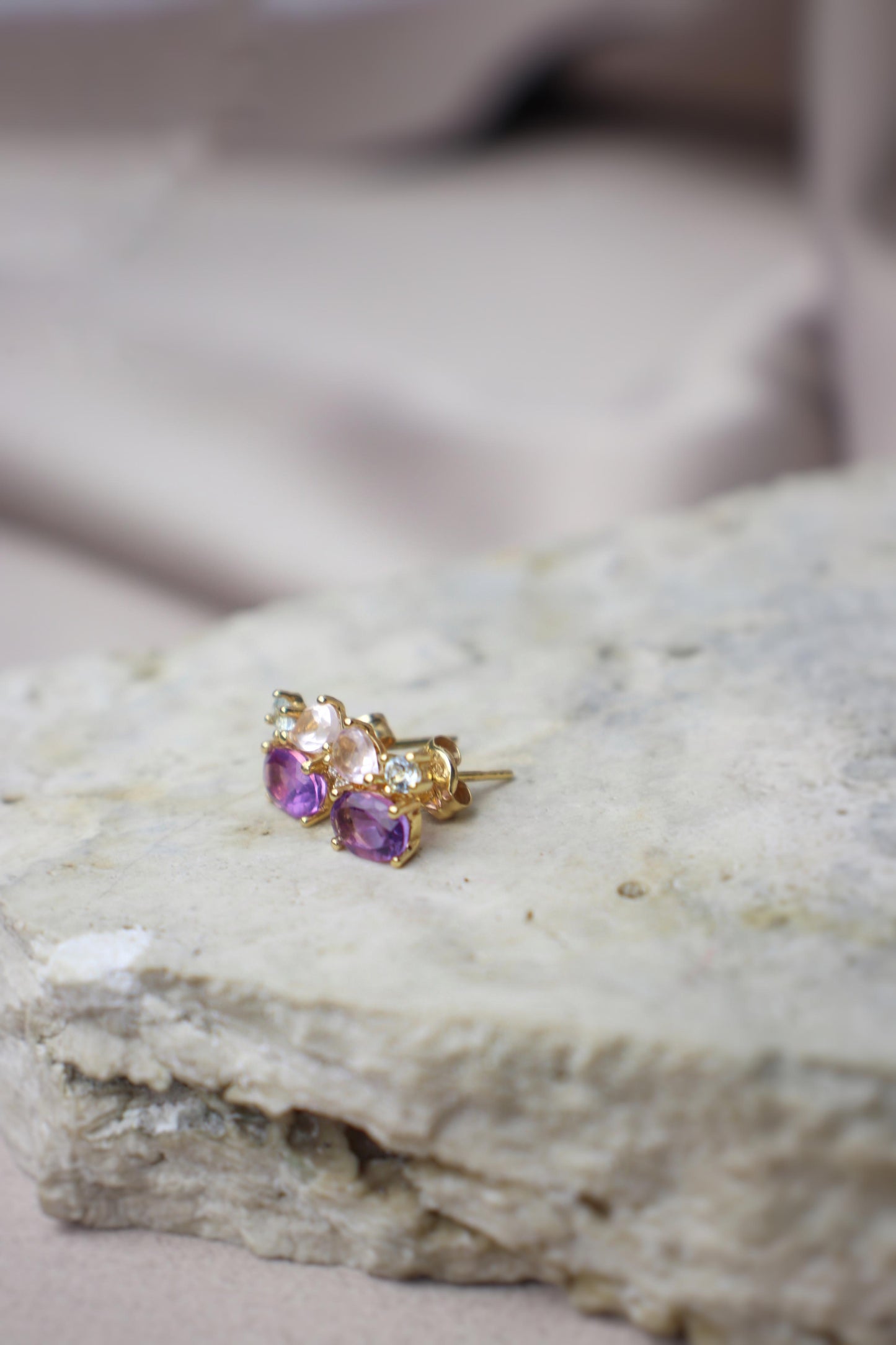 Aretes con amatista y piedras preciosas#09